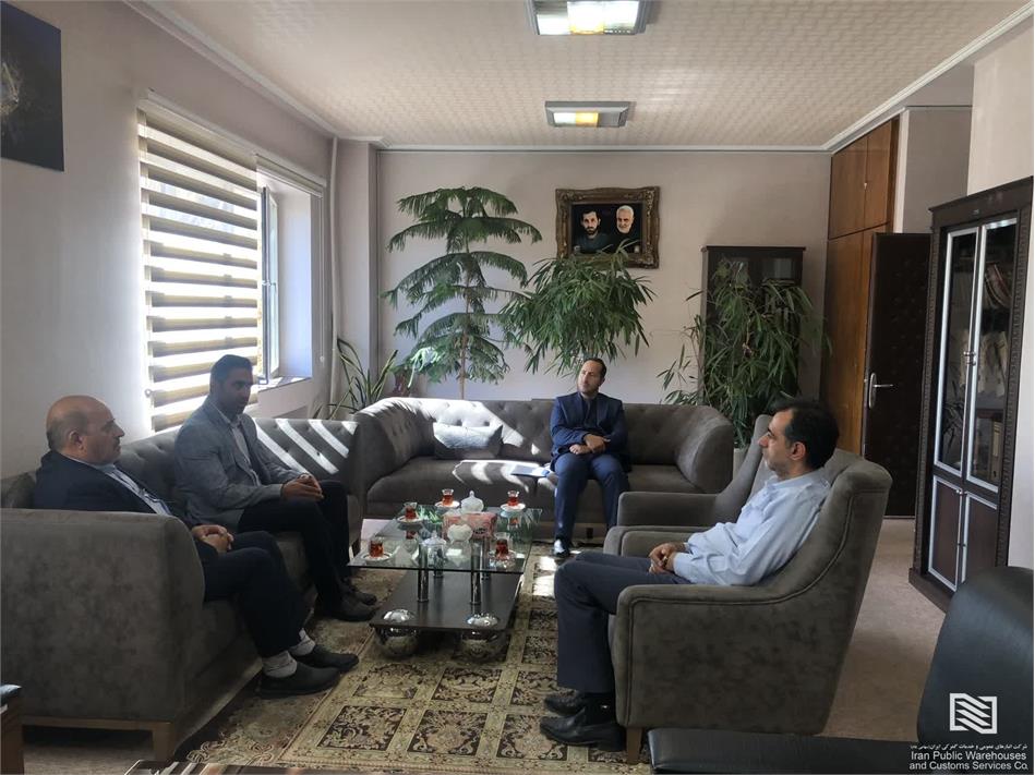 نشست مشترک سرپرست شرکت انبارهای عمومی و خدمات گمرکی منطقه ویژه اقتصادی سهلان با مدیرکل اداره صنعت، معدن و تجارت استان