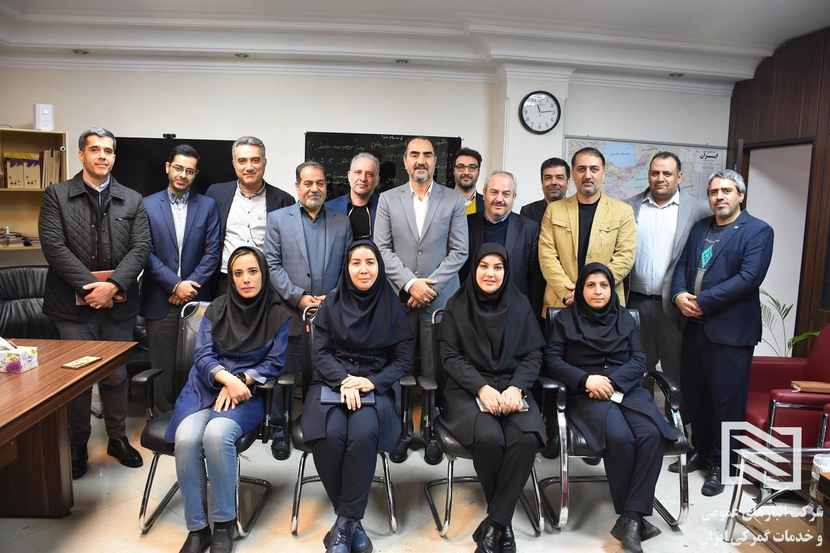 دیدار مدیرعامل شرکت انبارهای عمومی و خدمات گمرکی ایران با همکاران واحد برنامه‌ریزی و اقتصادی ستاد مرکزی 2