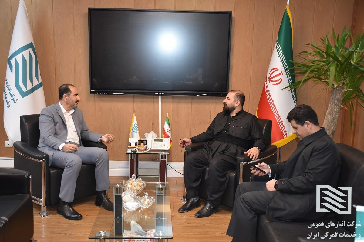 هم‌افزایی برای رونق تجارت مرزی؛ دیدار مدیرعامل انبارهای عمومی با نماینده مردم پیرانشهر و سردشت در مجلس شورای اسلامی 1