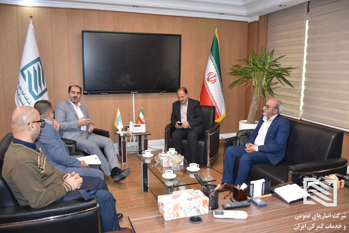 دومین دیدار مدیرعامل انبارهای عمومی با نماینده مردم شهرستان فسا در مجلس شورای اسلامی 3