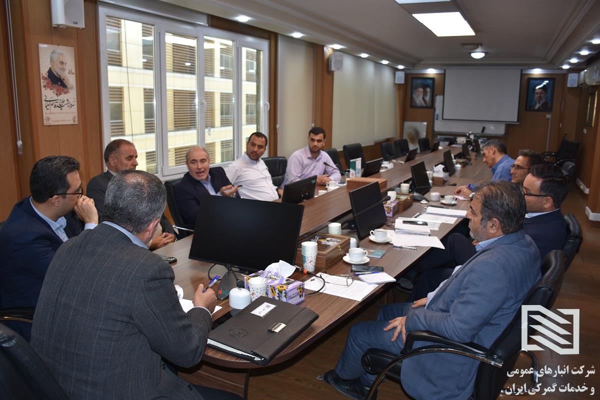 نشست هم اندیشی رفع موانع و چالش های عملیاتی شرکت انبارهای عمومی آستارا؛  تاکید دکتر حسنی عضو هیات مدیره شرکت انبارهای عمومی