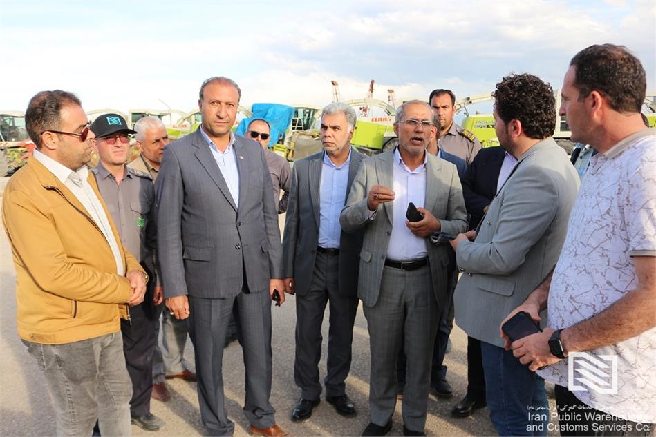 بازدید دادستان کل کشور و هیأت همراه از گمرک و محوطه های شرکت انبارهای عمومی و خدمات گمرکی بازرگان