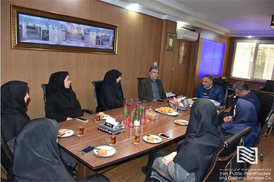 تکریم بانوان همکار شرکت انبارهای عمومی و خدمات گمرکی ایران