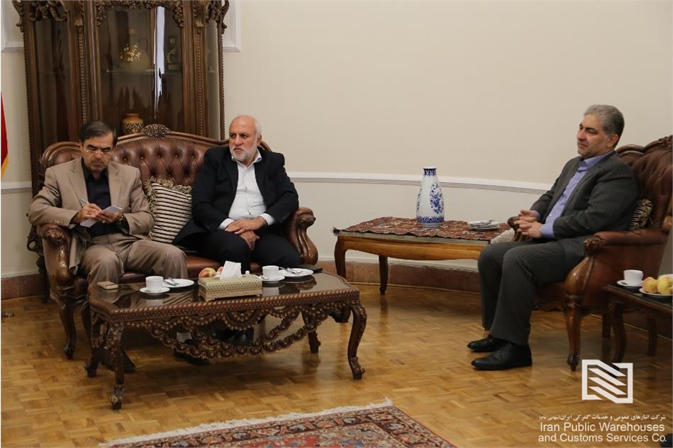 مهندس آذروش در گفت‌وگو با استاندار آذربایجان شرقی تاکید کرد: منطقه ویژه اقتصادی سهلان قطعاً در سال‌های آینده، سوددهی خود را