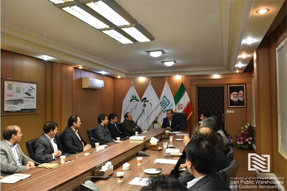 مهندس آذورش در دیدار با دست‌اندرکاران سیستم نرم افزار جدید تاکید کرد:  اجرایی شدن نرم افزارجدید عملیات، نقطه عطف ارزشمندی در