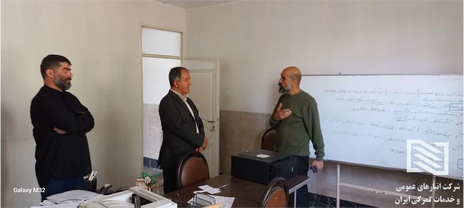 بازدید دکتر سیامک حسنی از حوزه ۵۰۷ بسیج کارخانجات و دیدار با فرماندهان و بسیجیان شرکت انبارهای عمومی