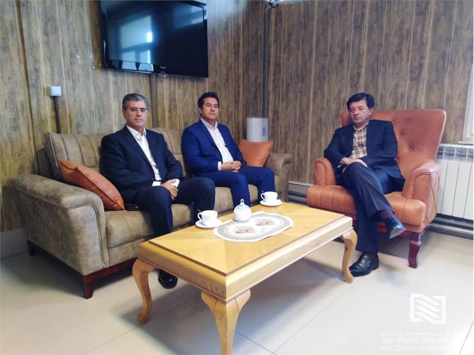 برگزاری نشست مشترک سرپرست شرکت انبارهای عمومی و خدمات گمرکی بازرگان با معاون اقتصادی سازمان منطقه آزاد ماکو