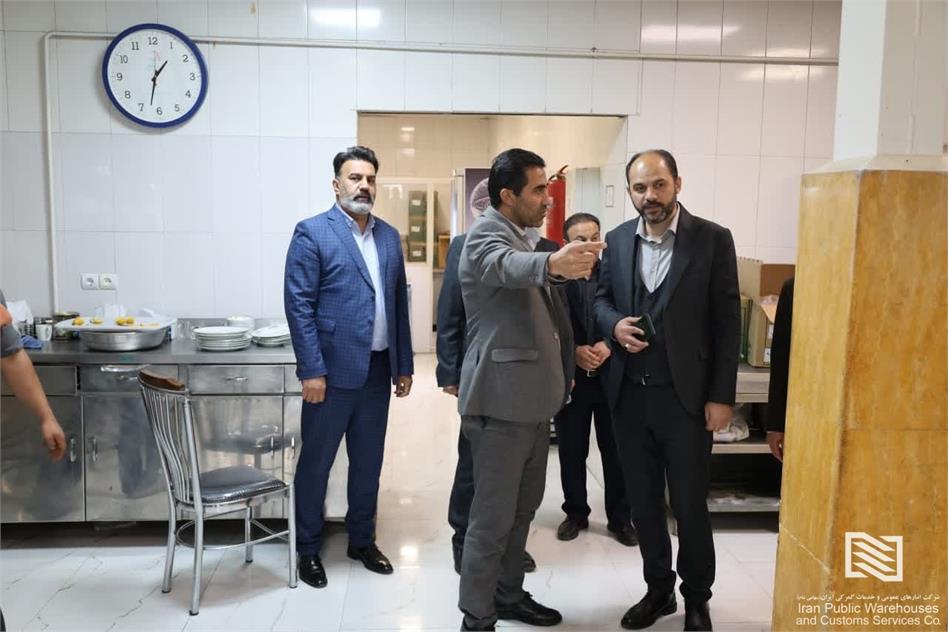 حضور تیم نظارت بر شرکتهای شرکت انبارهای عمومی و خدمات گمرکی ایران در استان آذربایجان شرقی