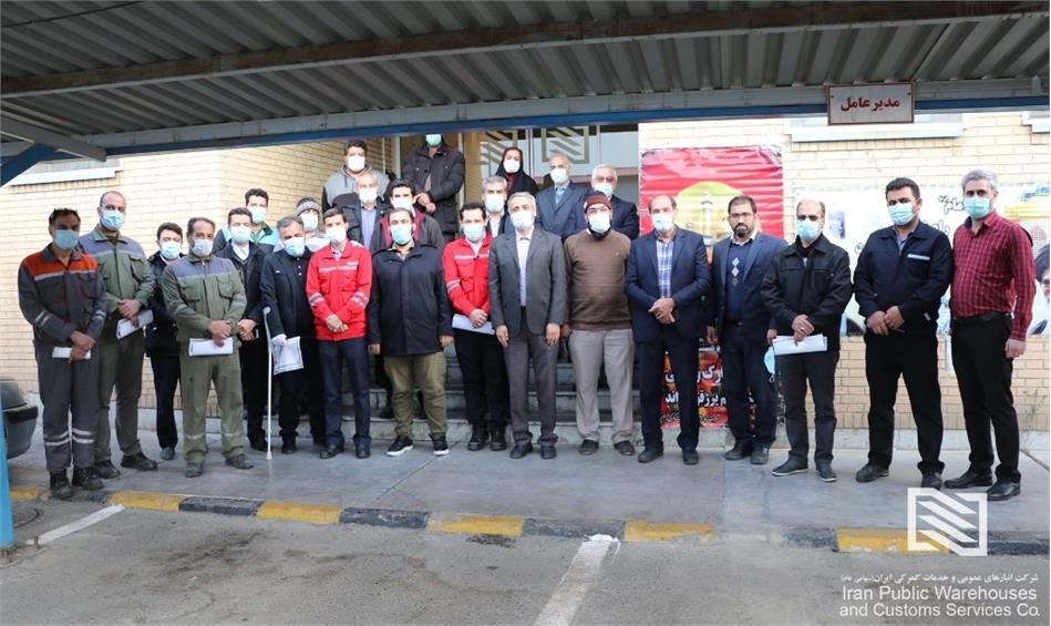 تقدیر از رزمندگان، ایثارگران، خانواده شهدا و بسیجیان شرکت انبارهای عمومی و خدمات گمرکی امام خمینی(ره)
