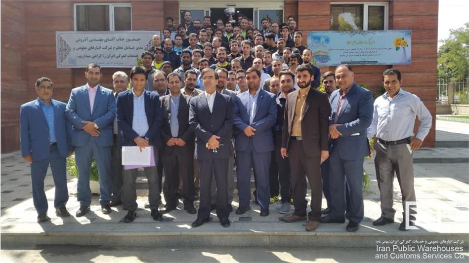 مهندس آذروش در آیین اختتامیه مسابقات فوتسال: مسابقات ورزشی سال آینده کارکنان باید با حضور نمایندگان تمام شرکت‌ها و شعب و در