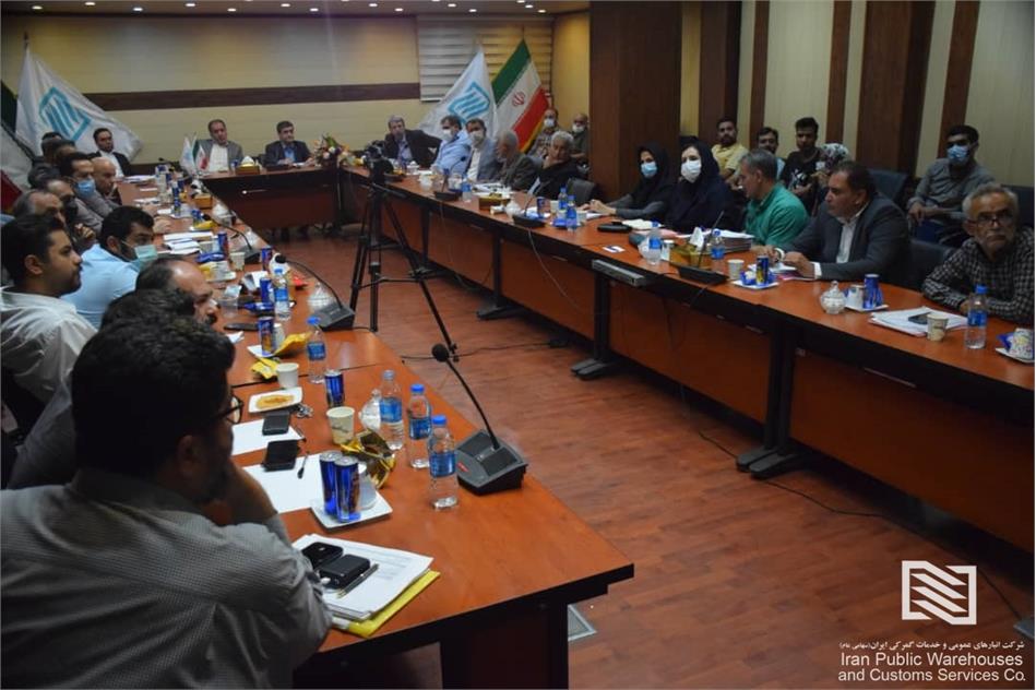 برگزاری نشست مشترک مدیرعامل شرکت انبارهای عمومی و خدمات گمرکی تهران و مدیر کل گمرک تهران با تجار، فعالان اقتصادی و صاحبان
