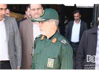 تأکید فرمانده سپاه عاشورا بر نقش‌آفرینی فعالان اقتصادی در خط مقدم جنگ اقتصادی/ سردار عباسقلی‌زاده: فعالان اقتصادی باید پشت