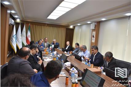 در نشست مشترک اعضای فراکسیون گمرک،انبارهای عمومی و اموال تملیکی مجلس شورای اسلامی با مدیران ارشد شرکت انبارهای عمومی ایران مطرح شد: تأکید بر نقش راهبردی شرکت انبارهای عمومی ایران در پایداری زنجیره تأمین کشور 6