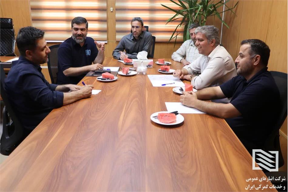 دیدار مدیرعامل شرکت امام خمینی(ره) با اعضای پایگاه بسیج در آستانه هفته دفاع مقدس