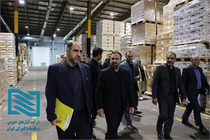 بازدید دادستان تهران از انبارهای شرکت انبارهای عمومی و خدمات گمرکی تهران؛ ترخیص محموله دارویی ۲۶ تنی تسهیل شد. 6