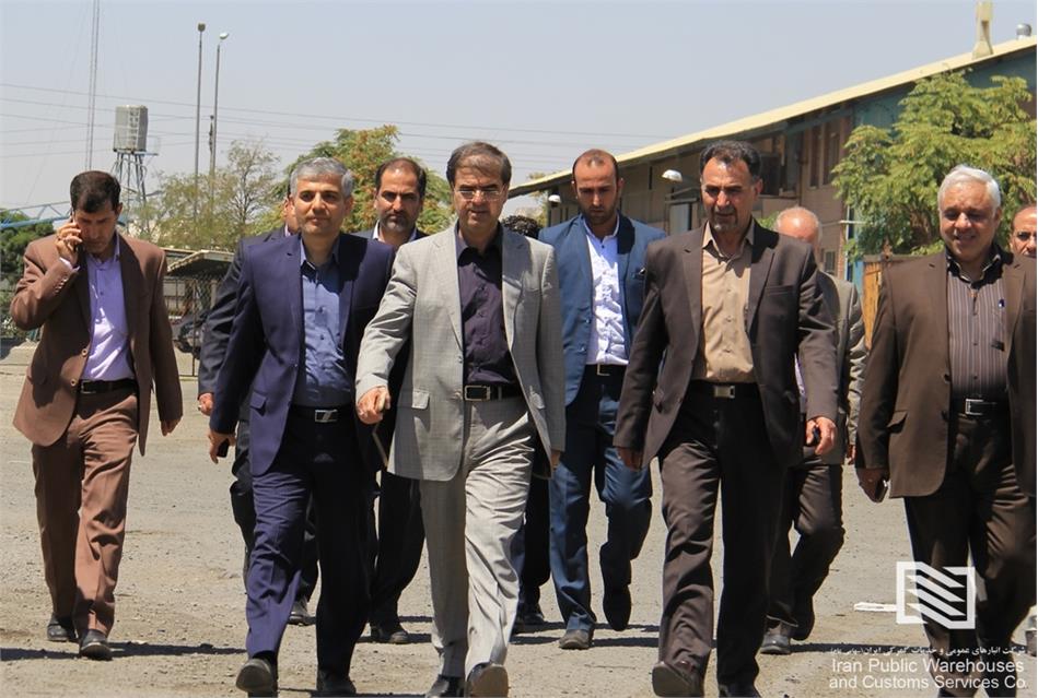 مهندس آذروش در بازدید از شرکت غرب: زمان‌بندی اجرای طرح‌ها باید جزو اولویت‌های اصلی تمامی فعالیت‌ها باشد
