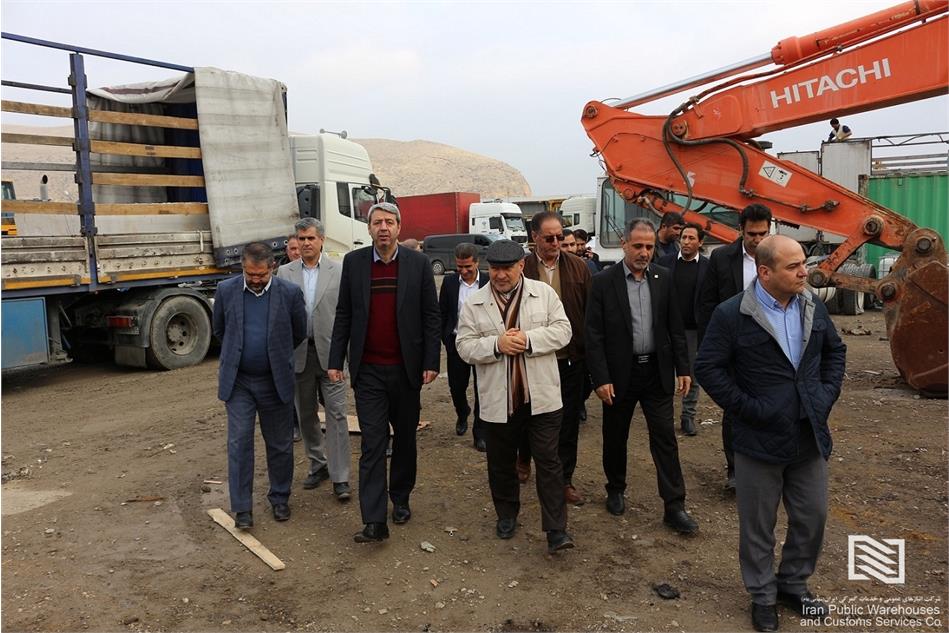 بازدید مدیرکل مرکز واردات و امور مناطق آزاد و ویژه گمرک جمهوری اسلامی ایران و هیات همراه از شرکت انبارهای عمومی و خدمات گمرکی