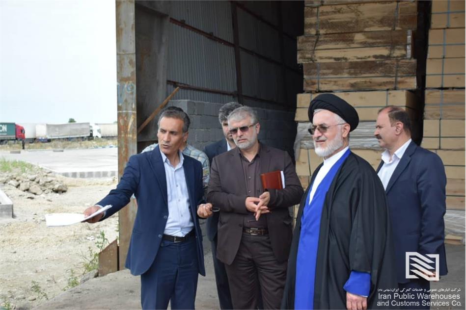 بازدید نمایندگان قوه قضاییه و حاکم شرع در سازمان جمع‌آوری فروش اموال تملیکی از انبارهای شرکت انبارهای عمومی و خدمات گمرکی