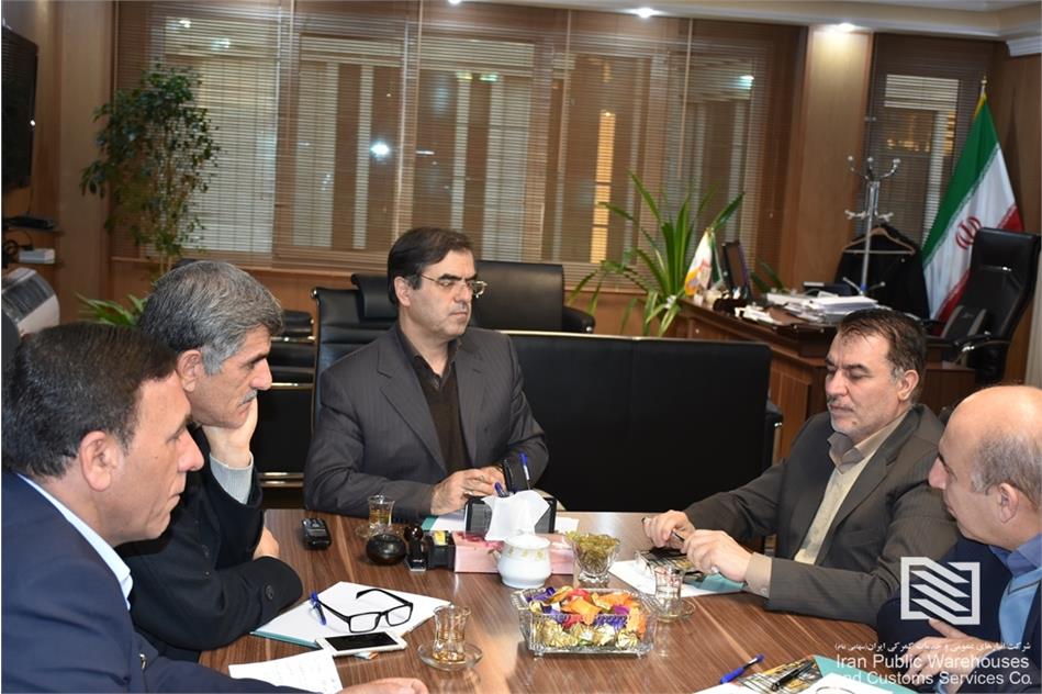 مذاکره مهندس آذروش با استاندار ایلام برای آغاز همکاری در پایانه مرزی مهران